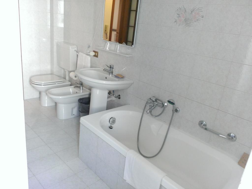 Rossobarolo Hotel Habitación foto